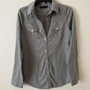 Elizabeth and James Botton Down Shirt sz S